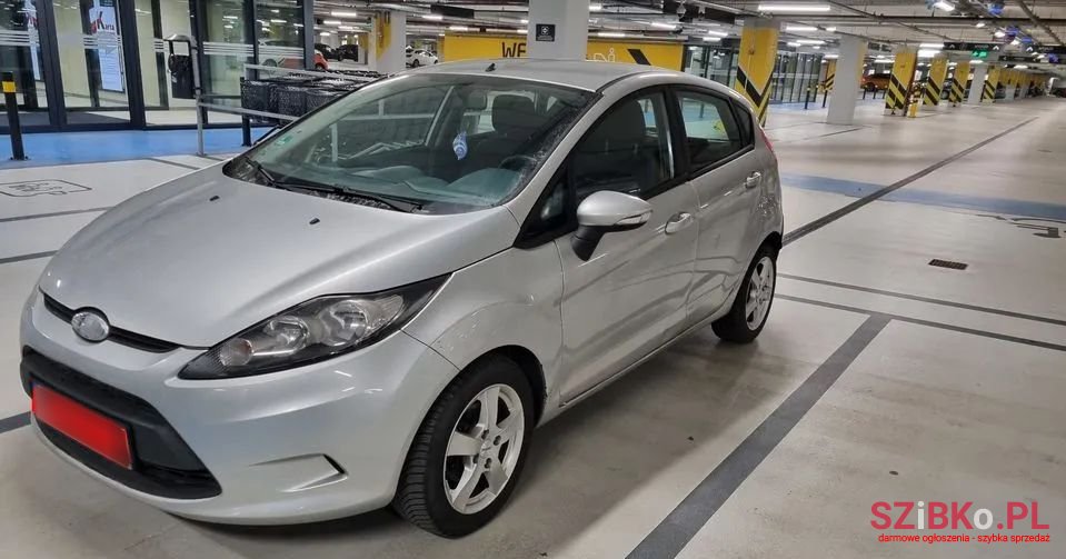 2010' Ford Fiesta photo #1