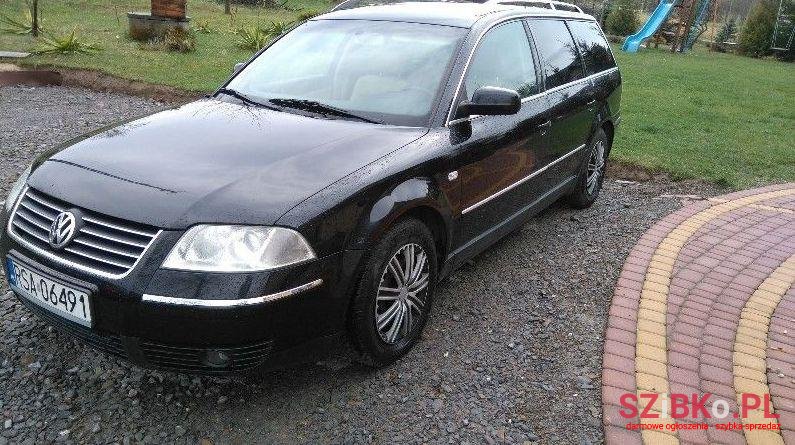 2001' Volkswagen Passat photo #1