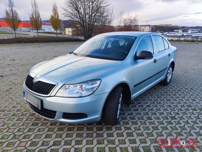 2010' Skoda Octavia 1.9 Tdi Classic photo #1