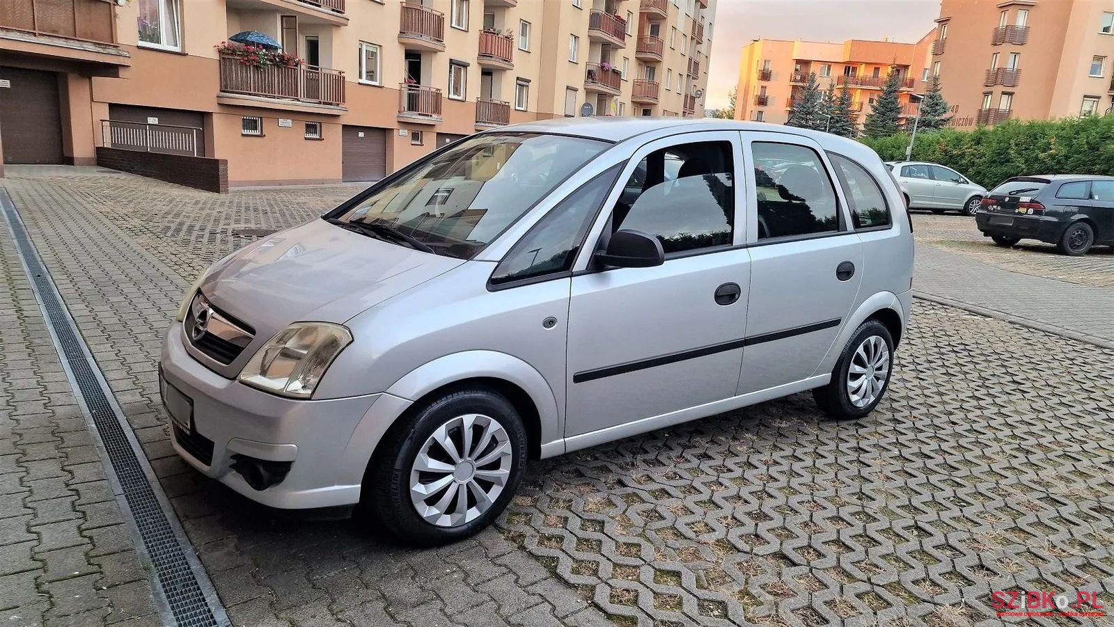 2010' Opel Meriva photo #1