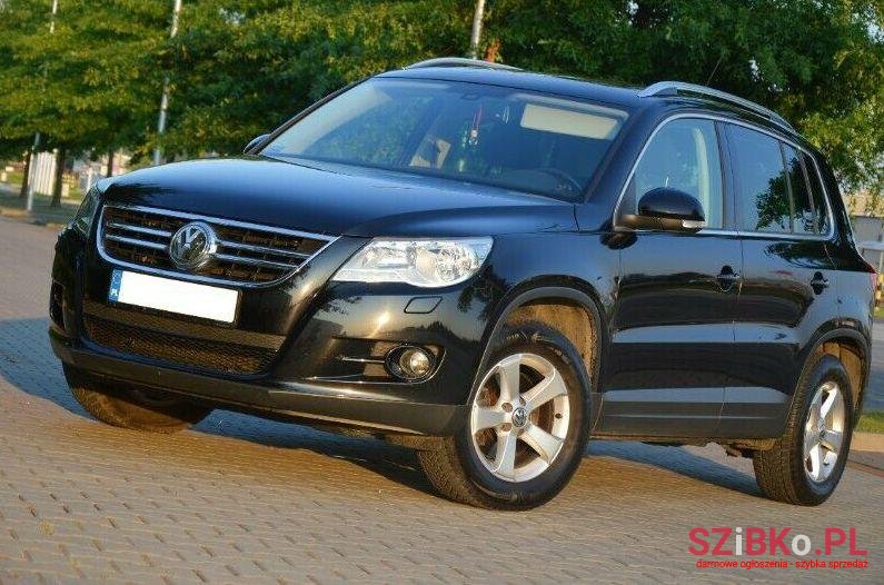 2009' Volkswagen Tiguan photo #1