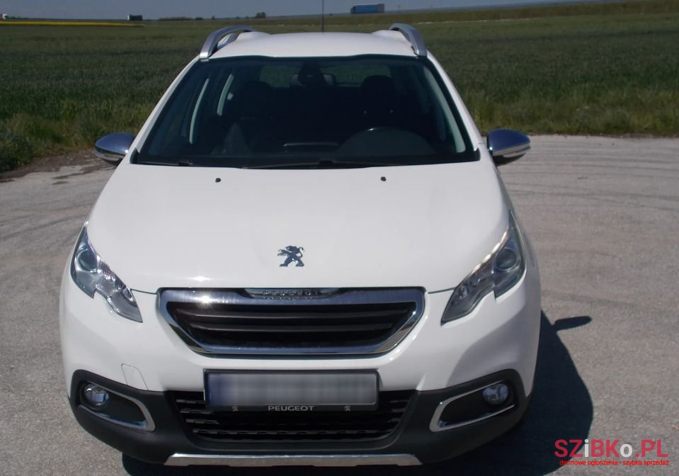 2013' Peugeot 2008 photo #1
