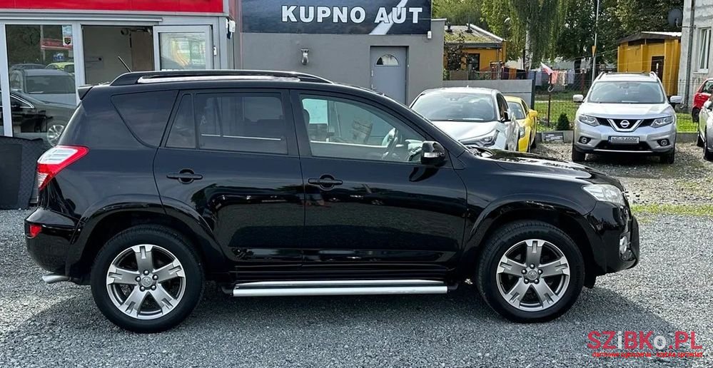 2010' Toyota RAV4 photo #3