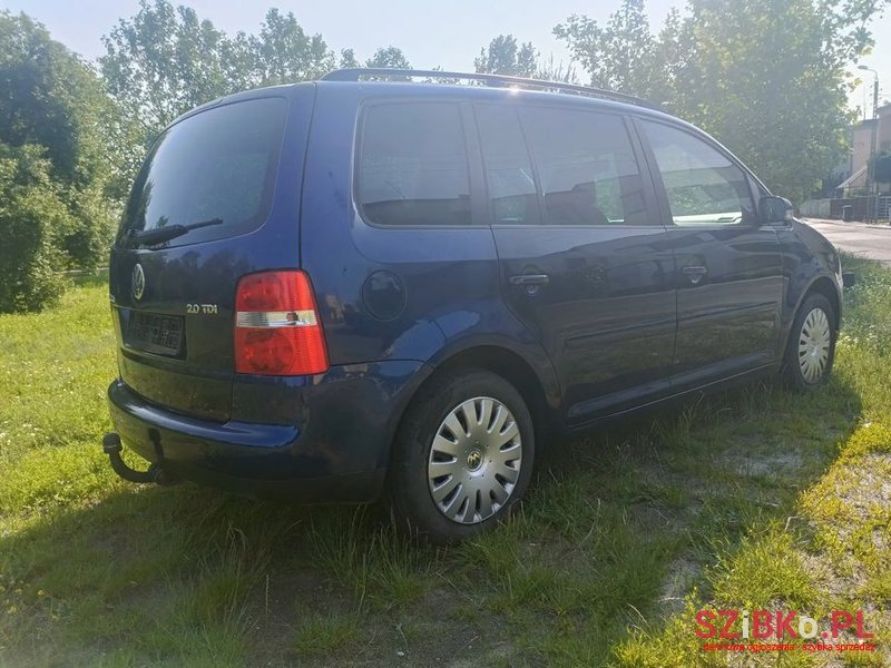 2006' Volkswagen Touran photo #6