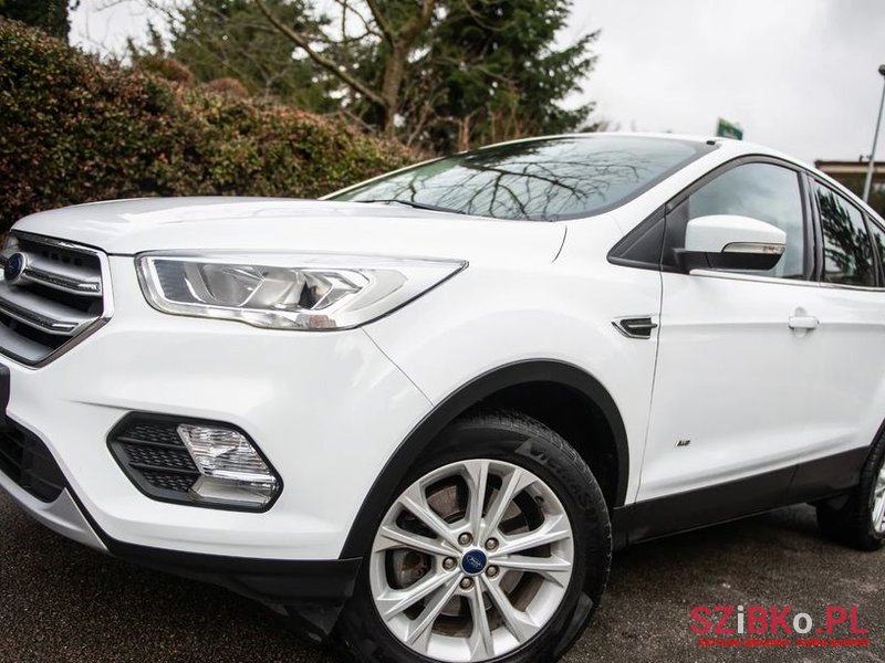 2018' Ford Kuga 2.0 Tdci 4X4 Titanium photo #1