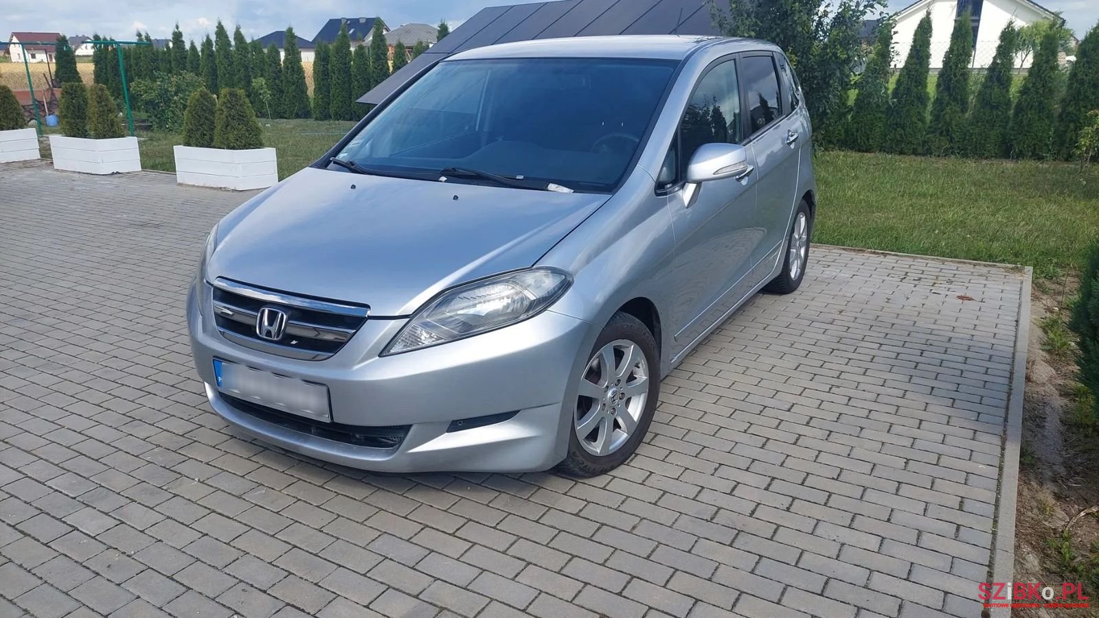 2007' Honda FR-V photo #3