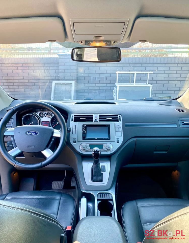 2010' Ford Kuga photo #5