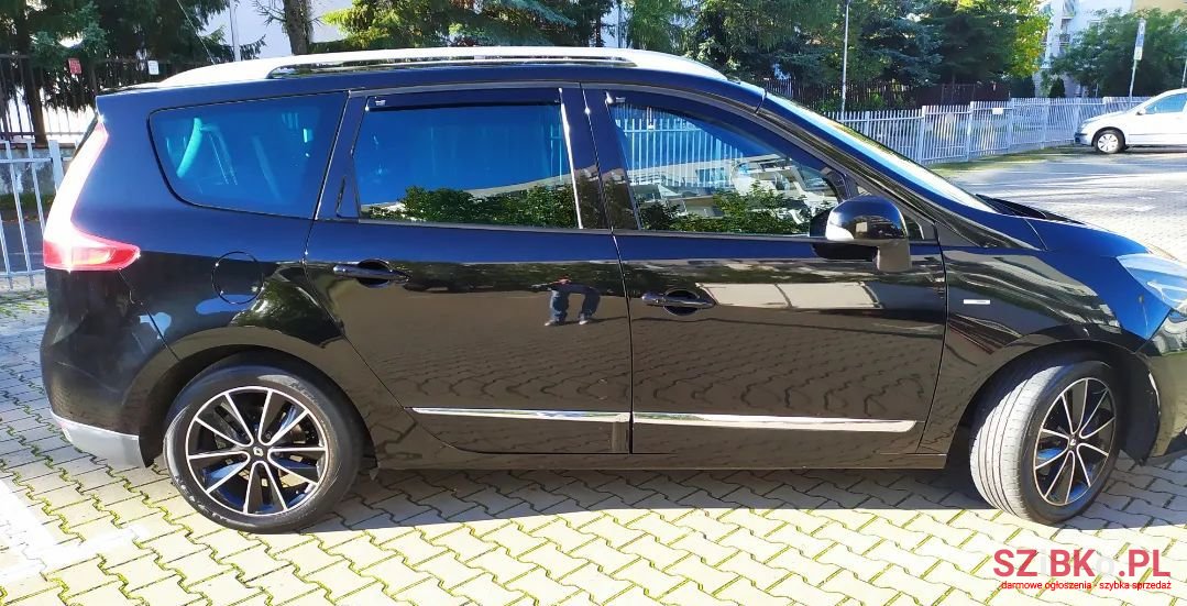 2012' Renault Grand Scenic photo #6