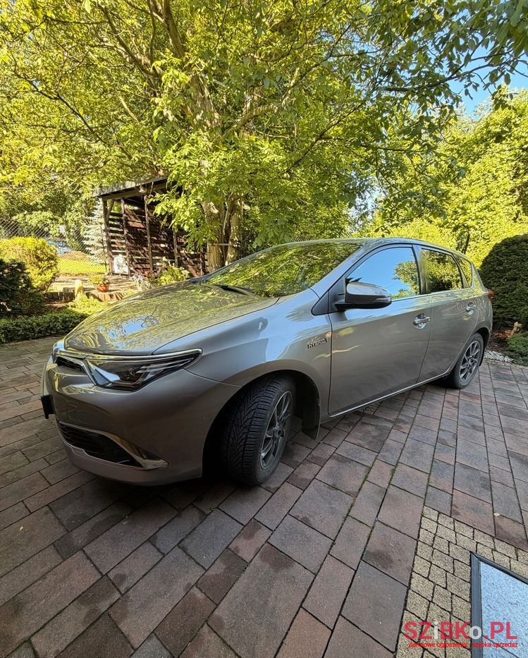 2015' Toyota Auris photo #2