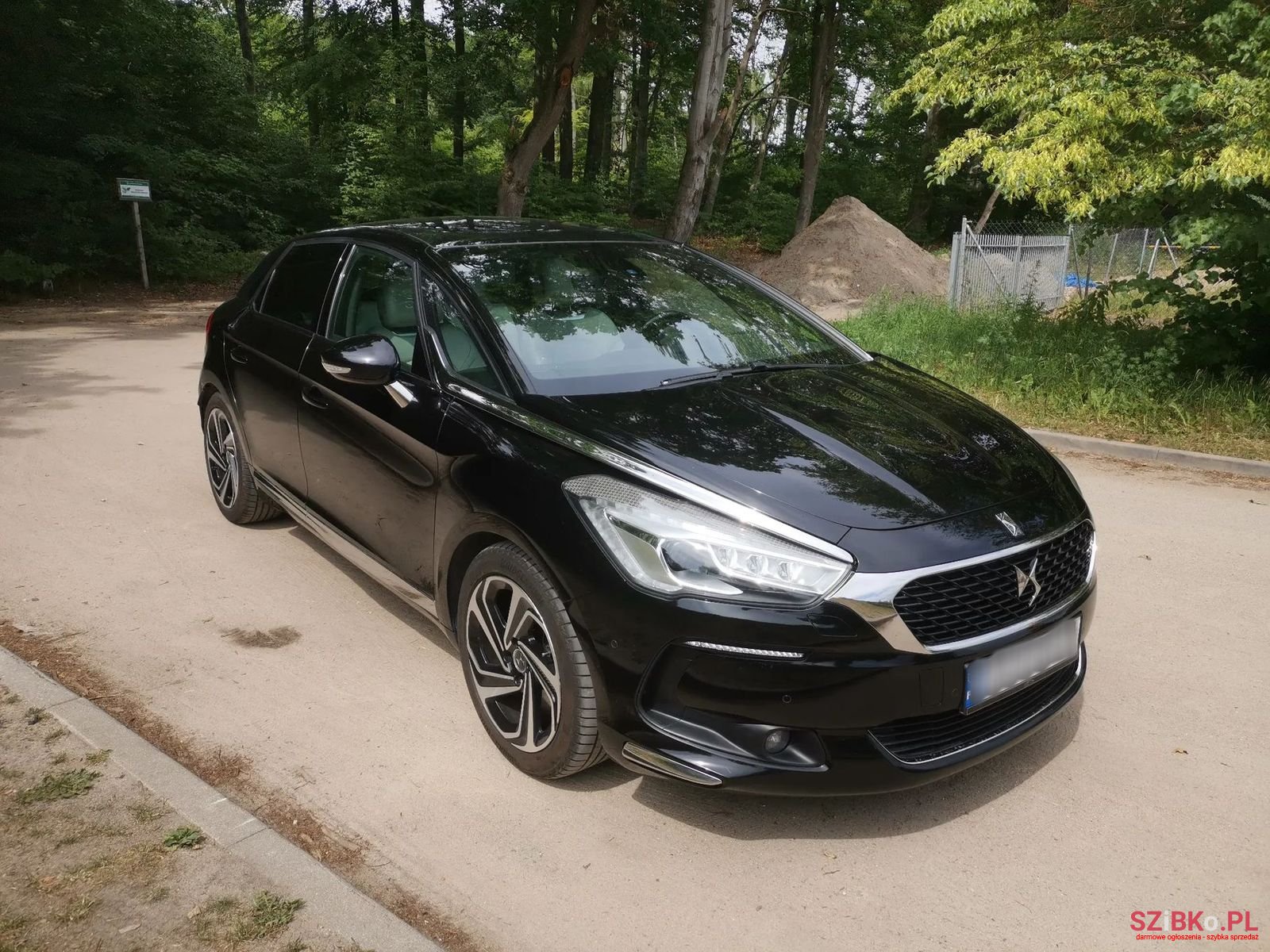 2017' DS Automobiles DS 5 photo #3