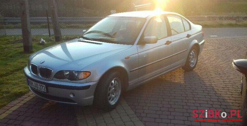 2004' BMW 318 photo #1