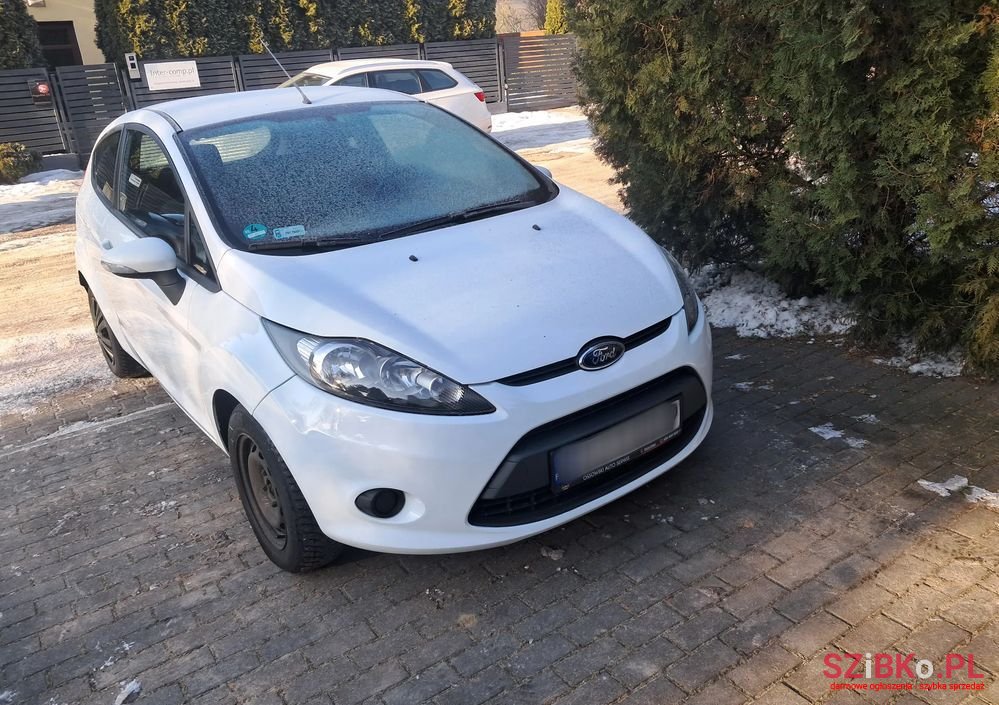 2010' Ford Fiesta photo #6