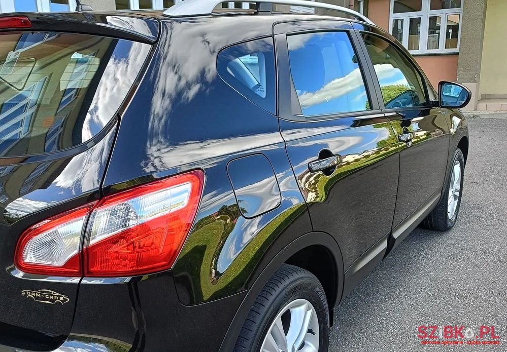 2011' Nissan Qashqai 2.0 Tekna photo #5