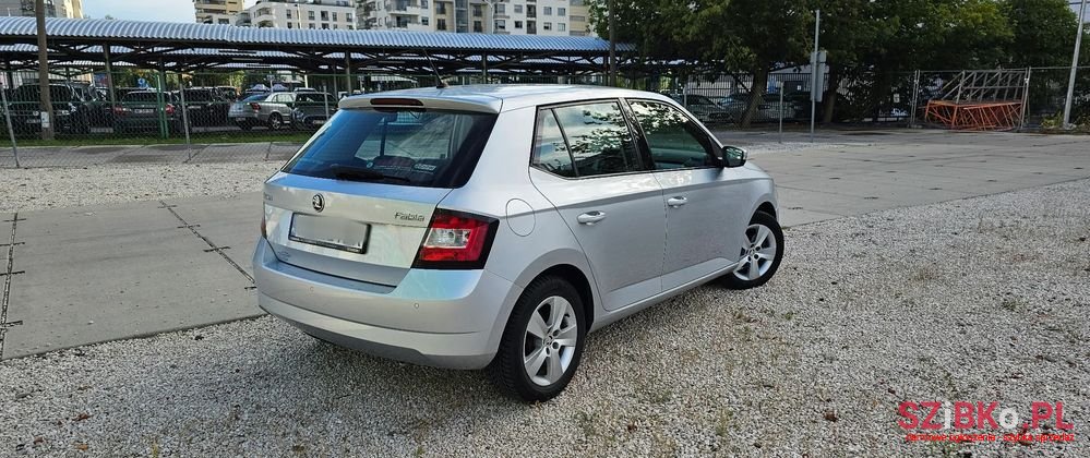 2016' Skoda Fabia 1.2 Tsi Ambition photo #4