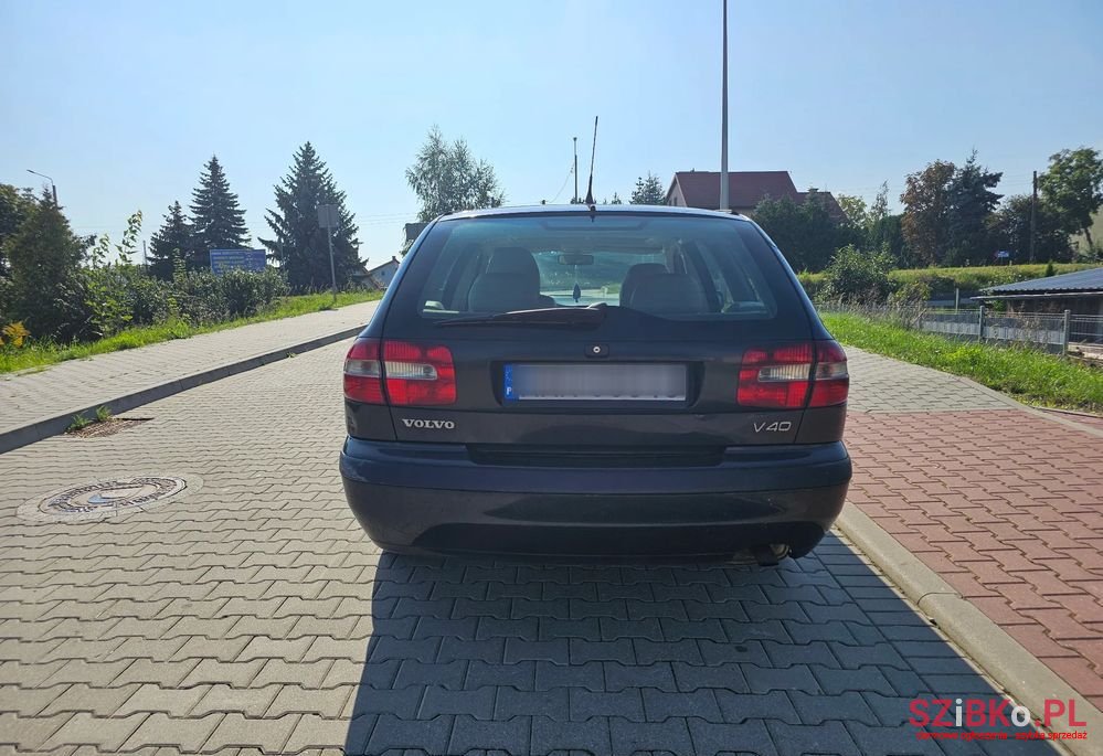 2002' Volvo V40 photo #5