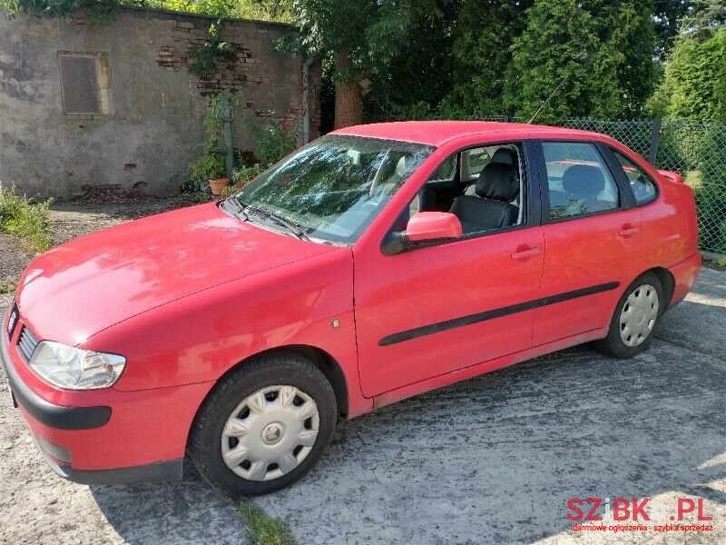 2002' SEAT Cordoba photo #4