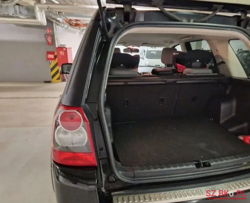 2010' Land Rover Freelander photo #4