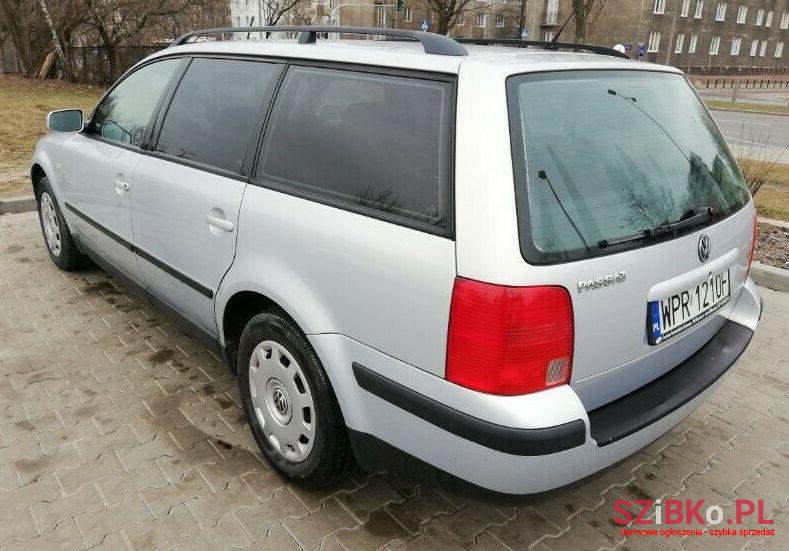 2000' Volkswagen Passat photo #2