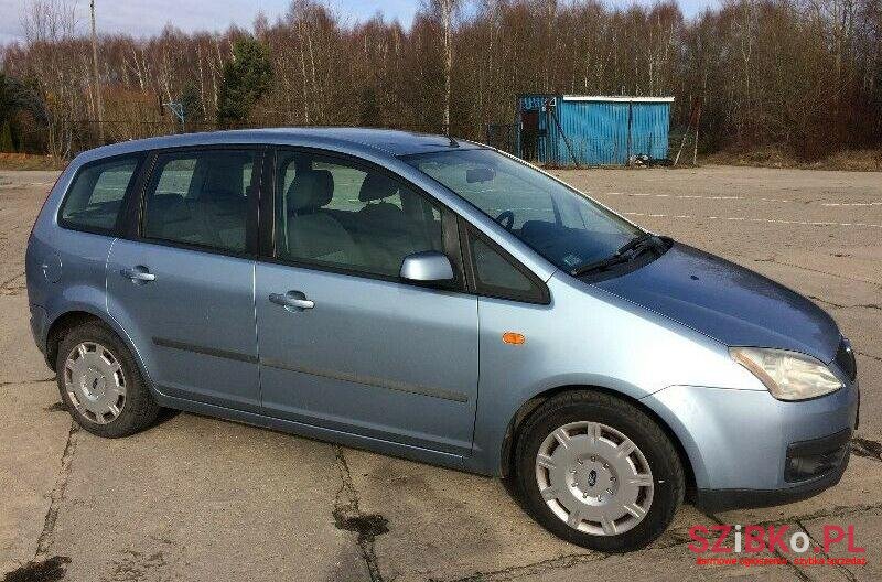 2004' Ford Focus photo #1