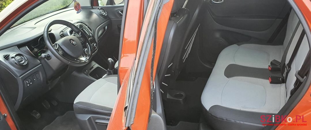 2016' Renault Captur photo #5