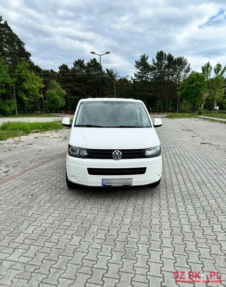 2013' Volkswagen Transporter photo #3