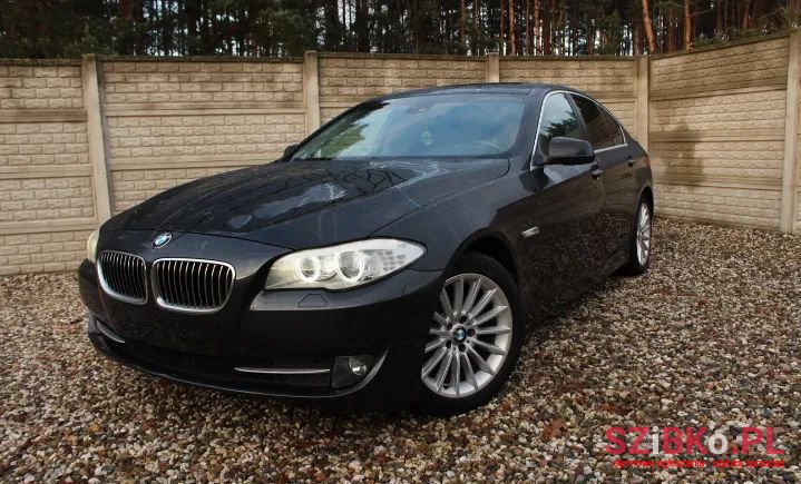2010' BMW 5 Series photo #1