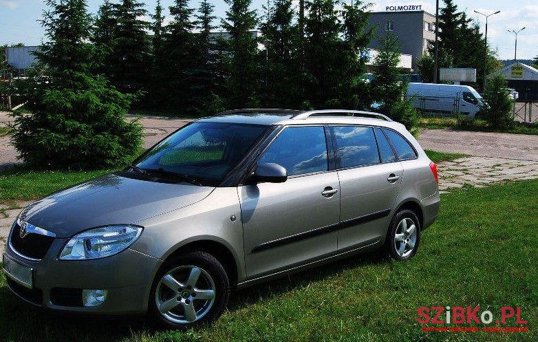 2010' Skoda Fabia photo #1