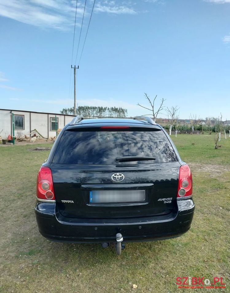 2008' Toyota Avensis photo #5