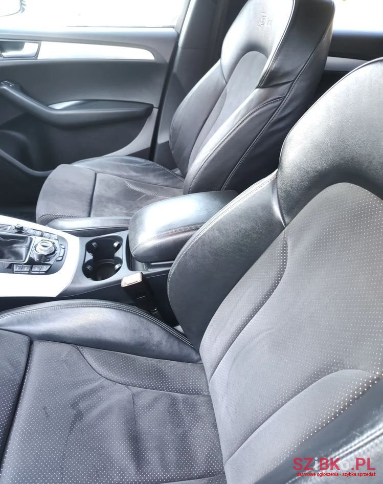 2010' Audi Q5 photo #6