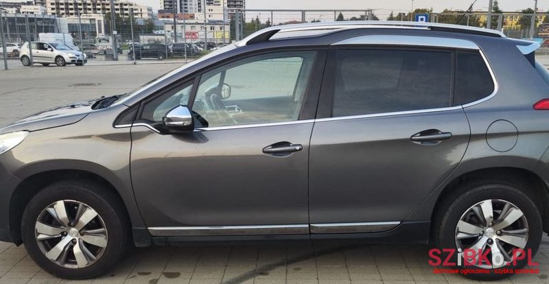 2015' Peugeot 2008 photo #3