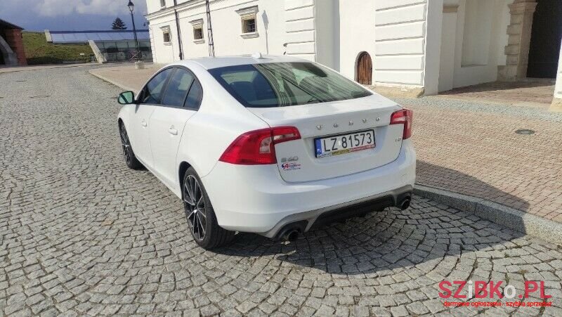 2017' Volvo S60 photo #5