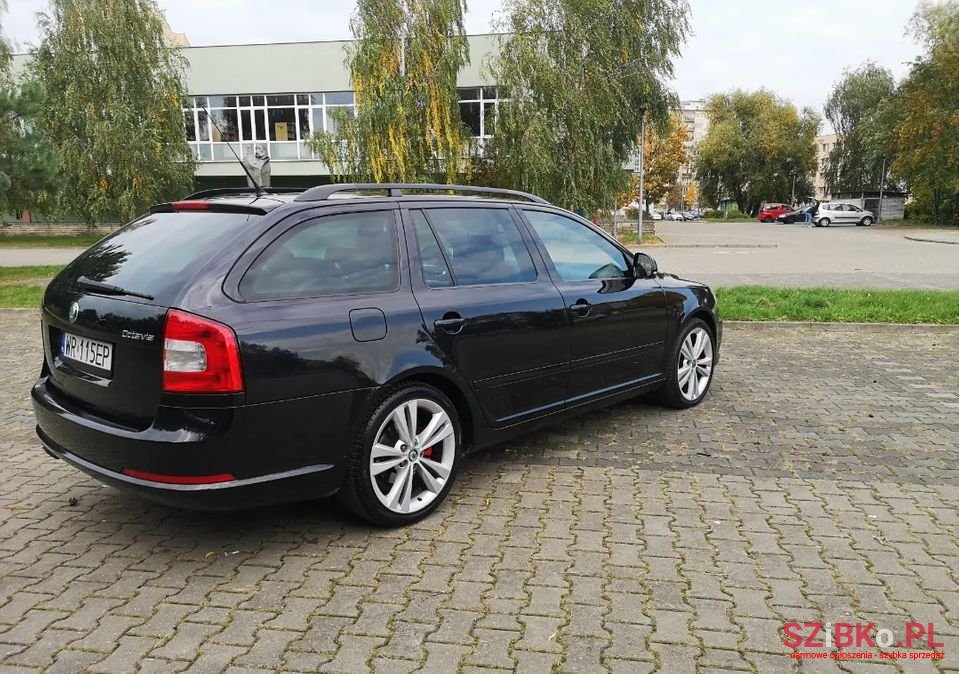 2009' Skoda Octavia photo #5