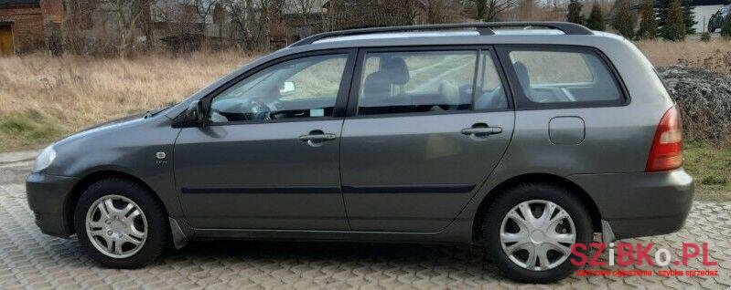 2004' Toyota Corolla photo #1