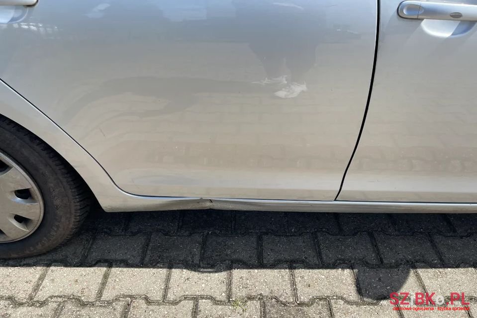 2009' Volkswagen Golf photo #6