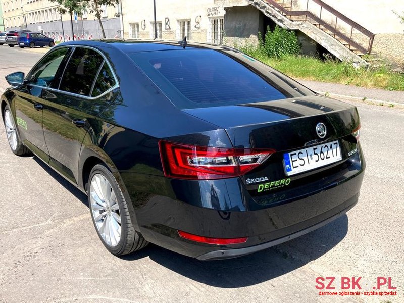 2018' Skoda Superb photo #5