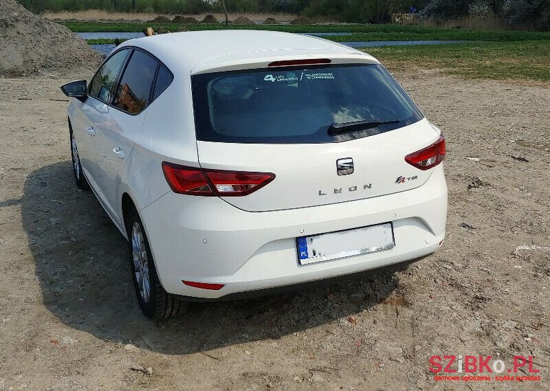 2015' SEAT Leon photo #2