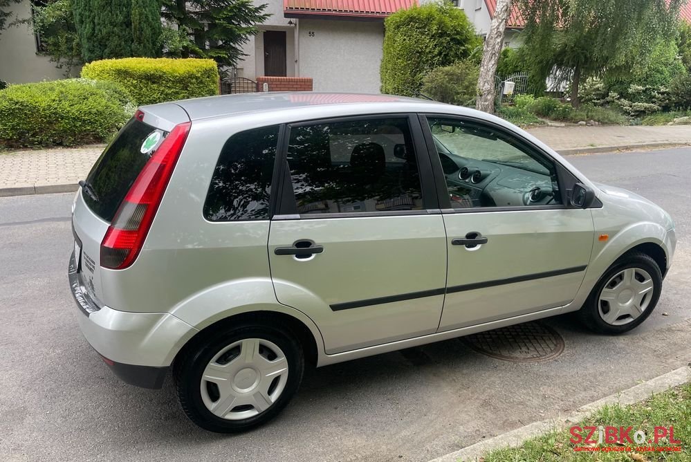 2004' Ford Fiesta photo #5