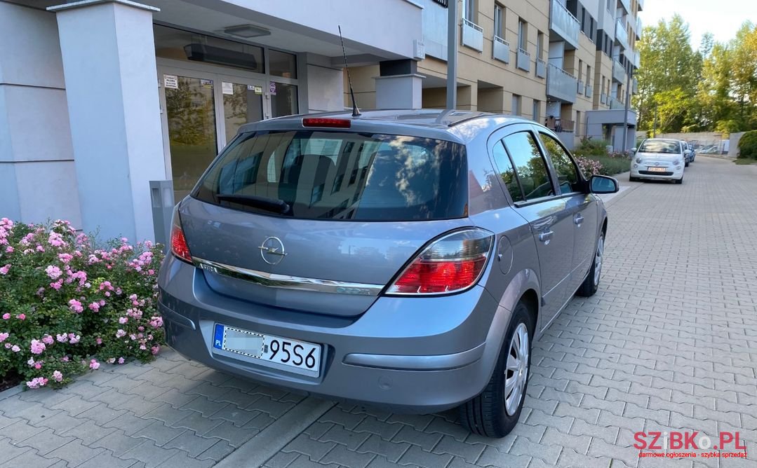 2009' Opel Astra photo #3