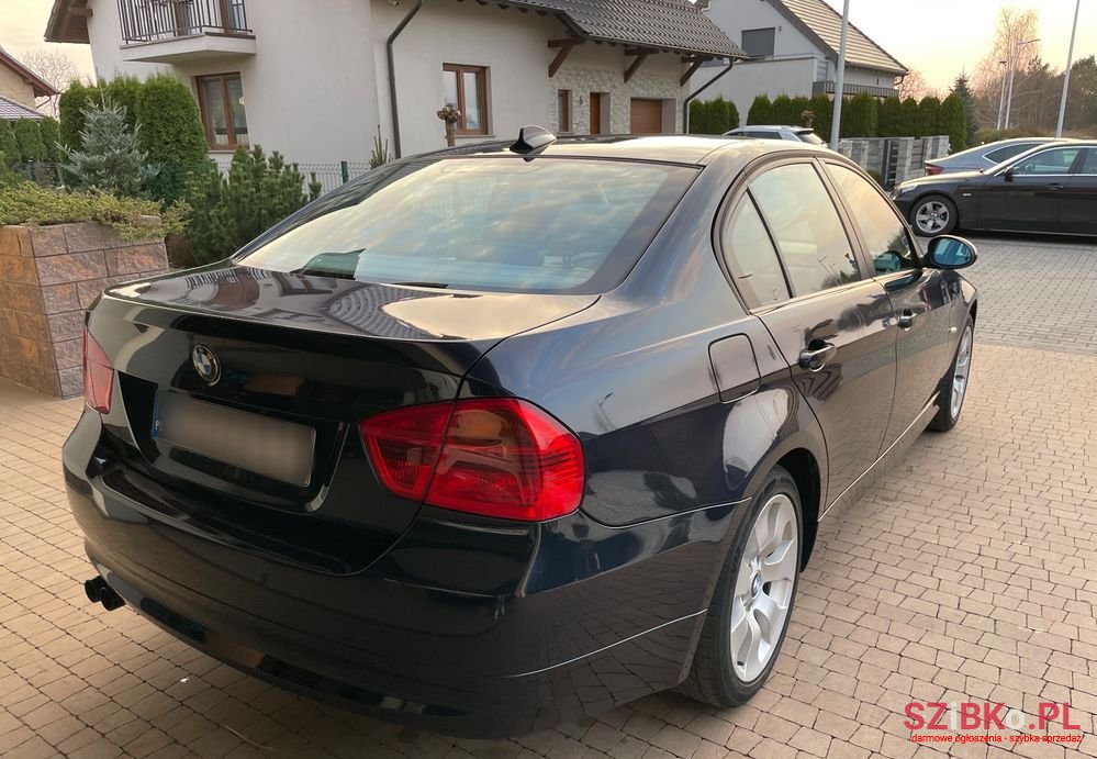 2005' BMW 3 Series 320I photo #6