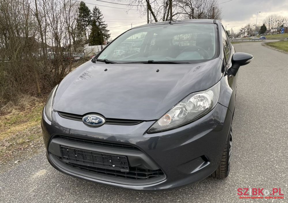 2010' Ford Fiesta 1.25 Ambiente photo #2