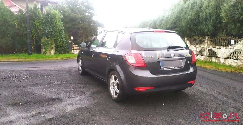 2011' Kia Ceed photo #4