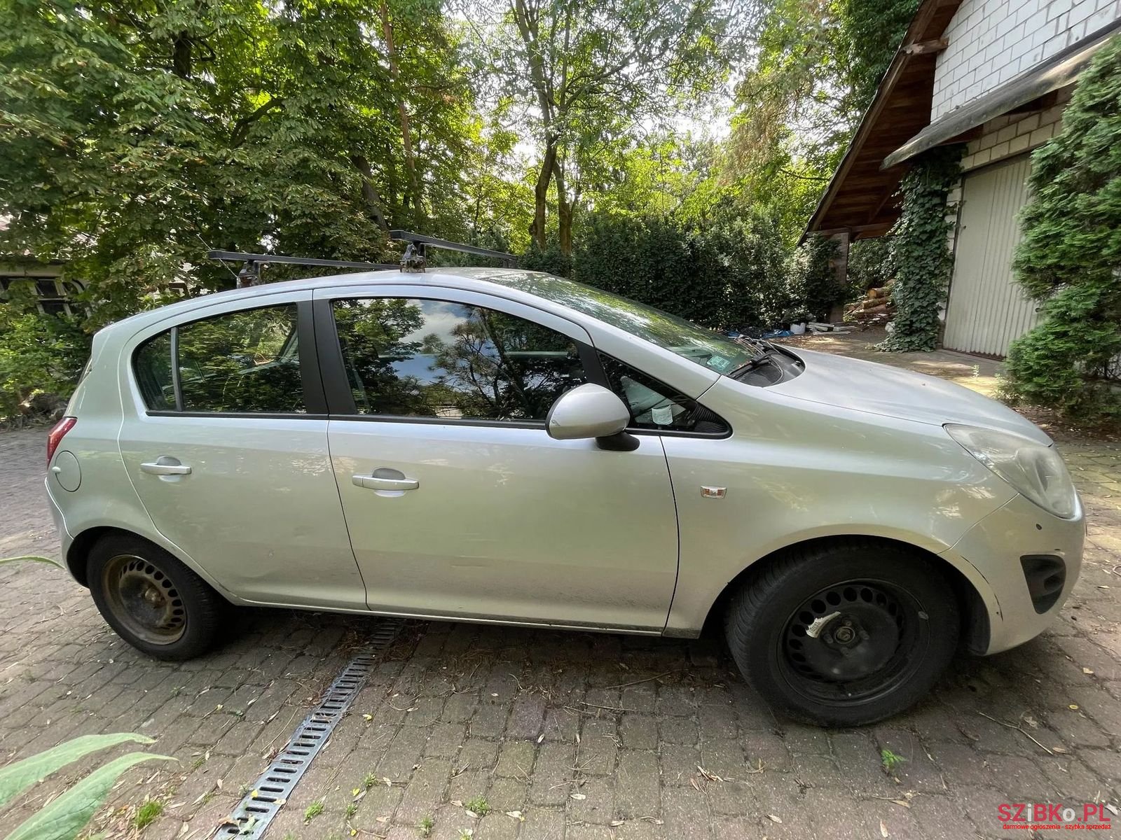 2011' Opel Corsa photo #2