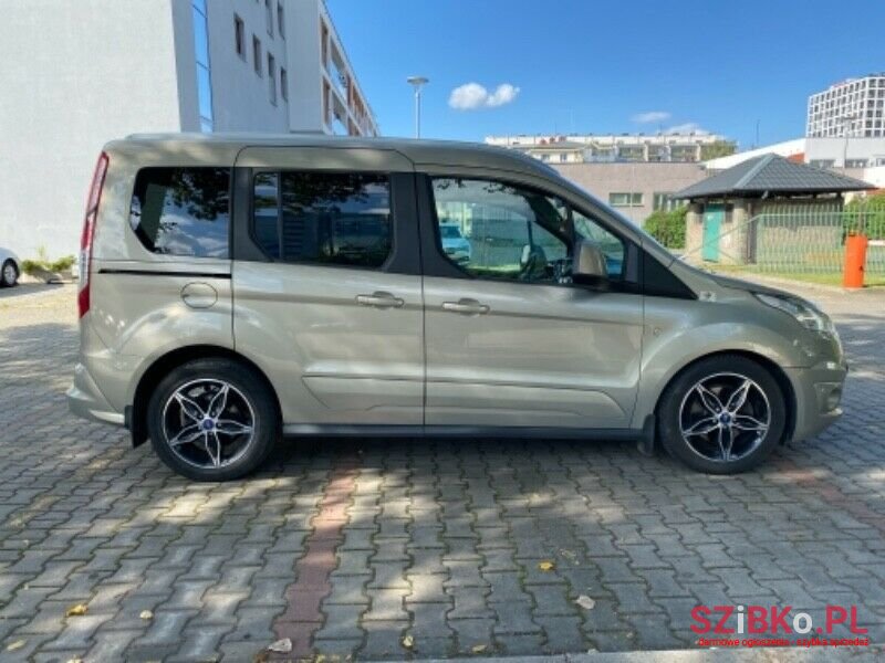 2015' Ford Tourneo Connect photo #3