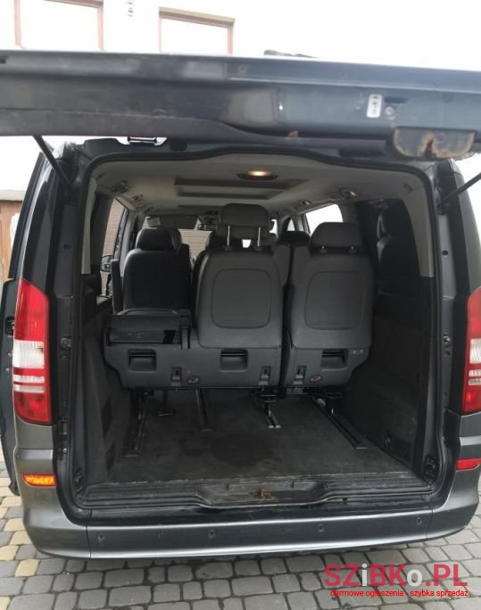 2010' Mercedes-Benz Viano photo #3