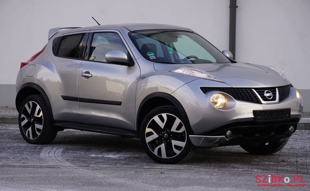 2011' Nissan Juke 1.6 T Tekna photo #2