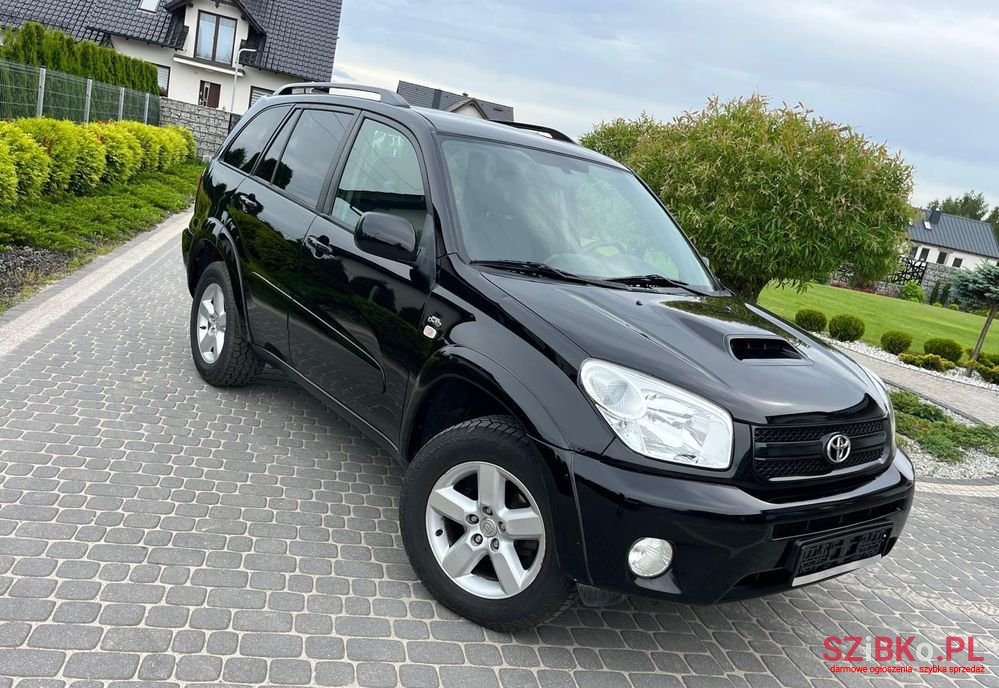 2005' Toyota RAV4 D-4D 4X4 photo #1