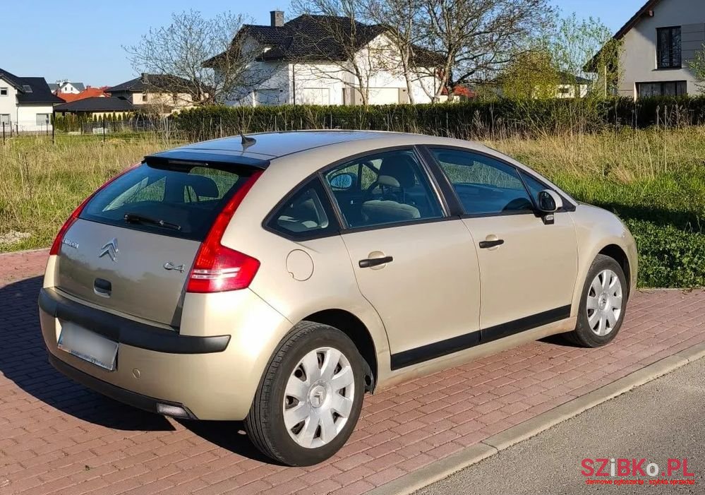 2007' Citroen C4 photo #3