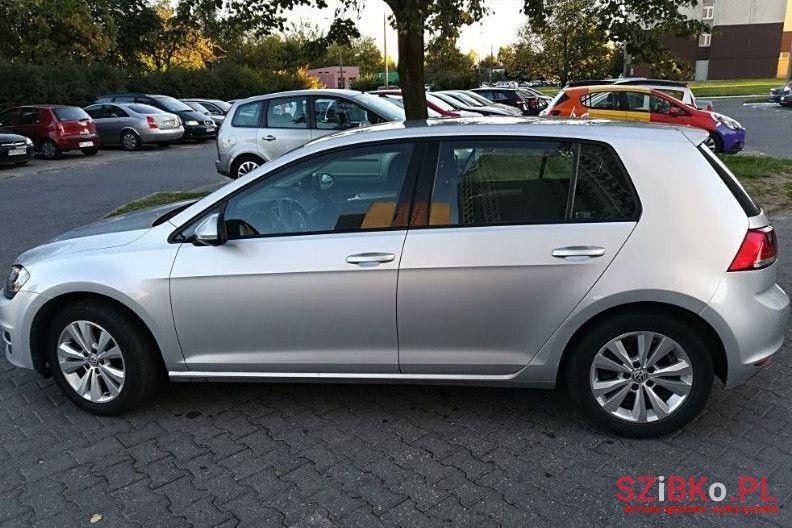 2014' Volkswagen Golf photo #1