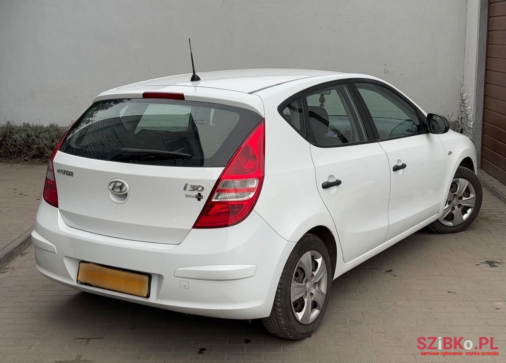 2010' Hyundai i30 I30Cw photo #4