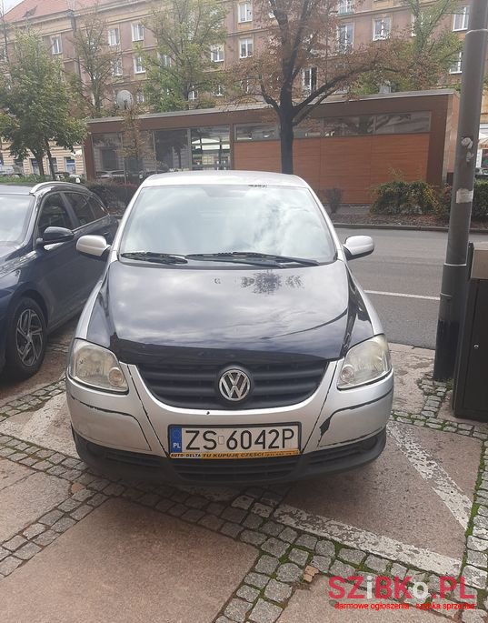 2007' Volkswagen Fox photo #4